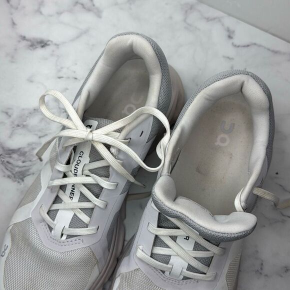 On Running Cloudrunner White Gray Sneakers 9 - Picture 8 of 8